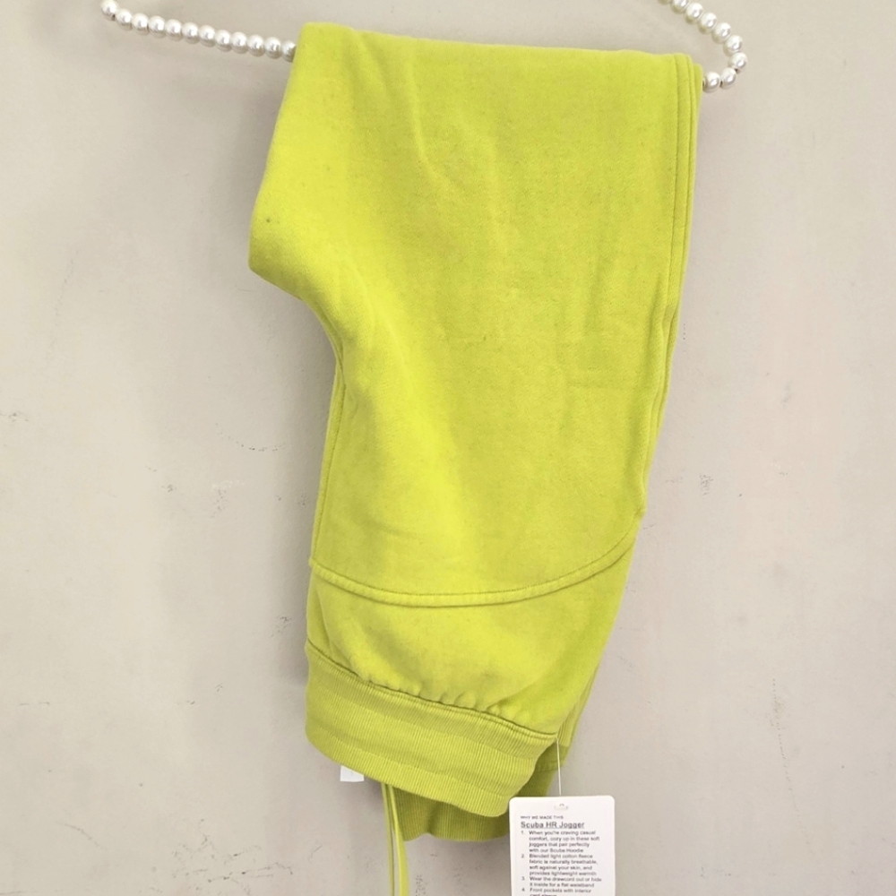 Scuba 🤿 🔥 High Rise Joggers size 2 matching  NWT Wasabi
